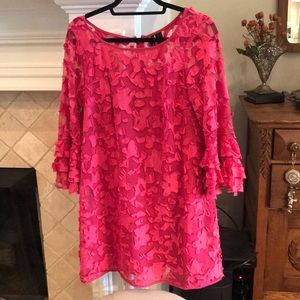 Pint dress w raised petals